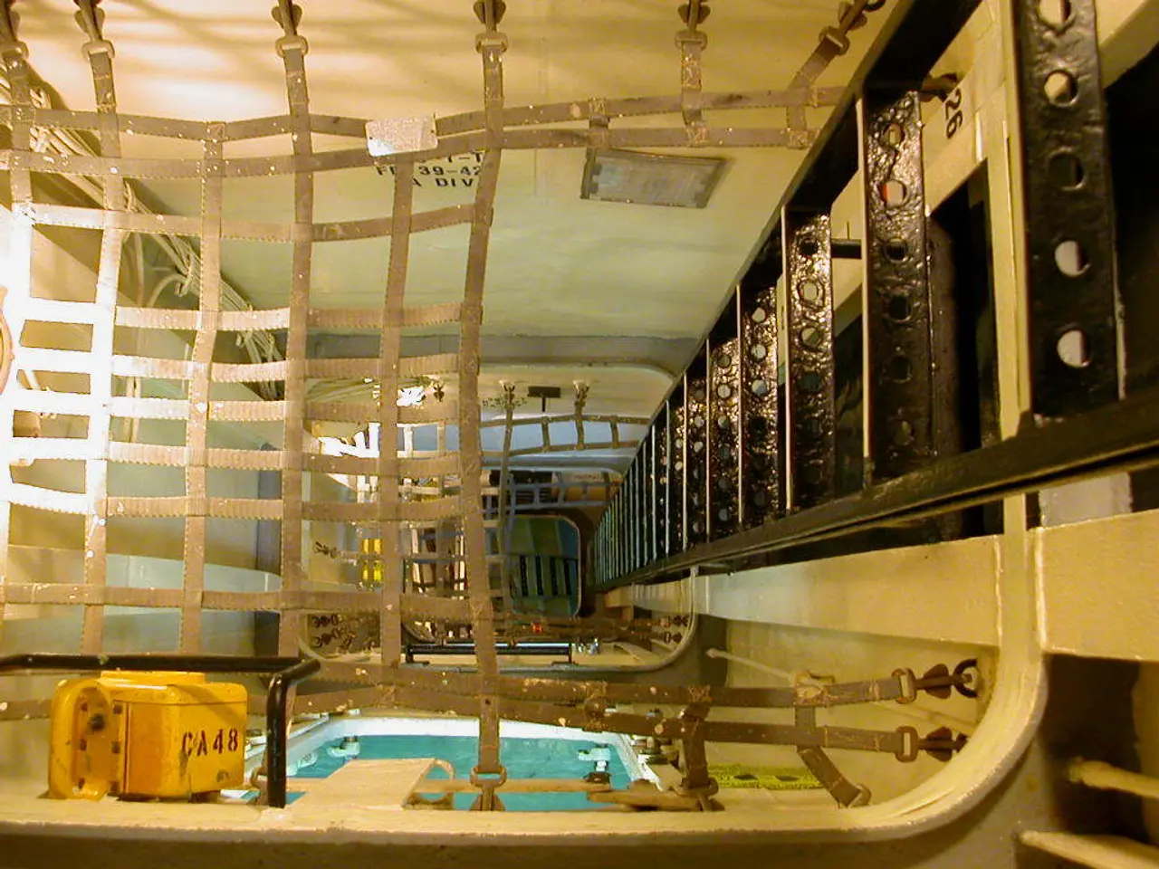 In this picture we can see a rods, steel rods and a cloth and this are net with the metal item and...